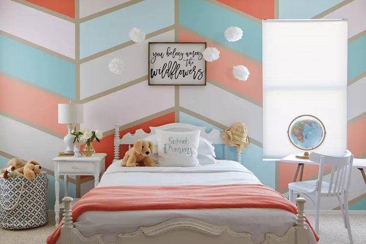 Cat dinding aksen blok warna (bhg.com)