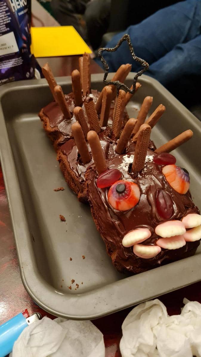 potret kue bentuk seram (reddit.com/user/I_crave_waffles)