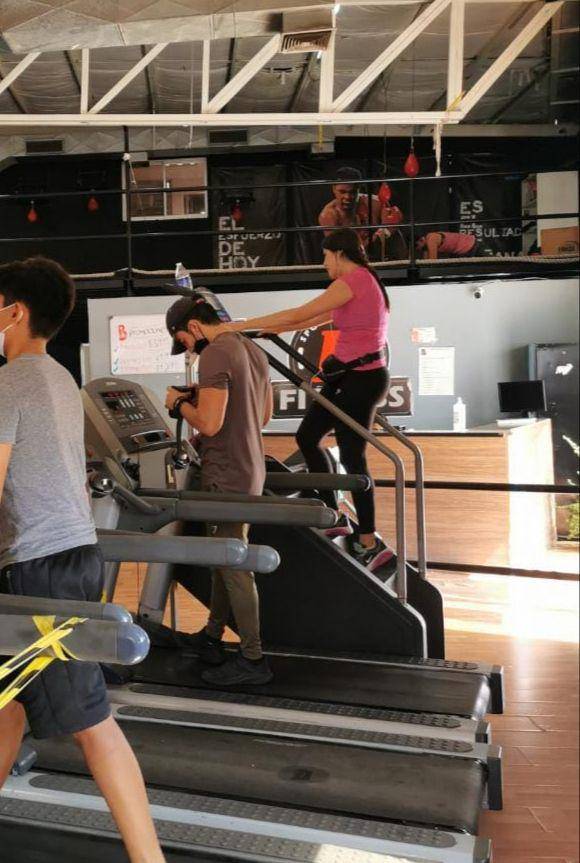 foto kocak orang saat di gym (reddit.com/user/NeriaGs)