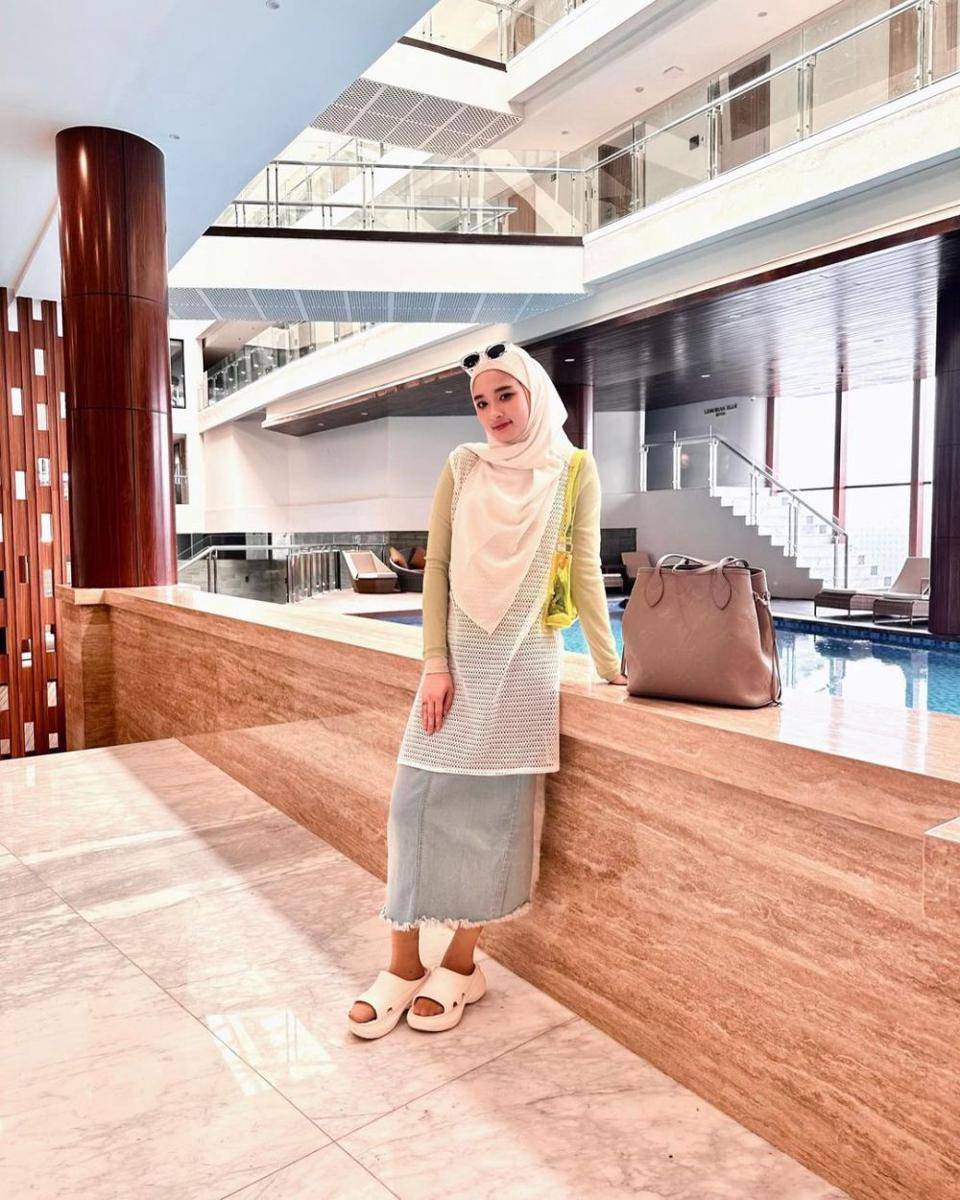 OOT long dress ala Inara Rusli (instagram.com/mommy_starla)