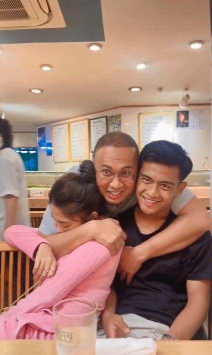 Pratama Arhan dan mertua (instagram.com/andre_rosiade)