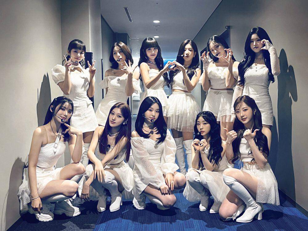 LOONA (twitter.com/loonatheworld)