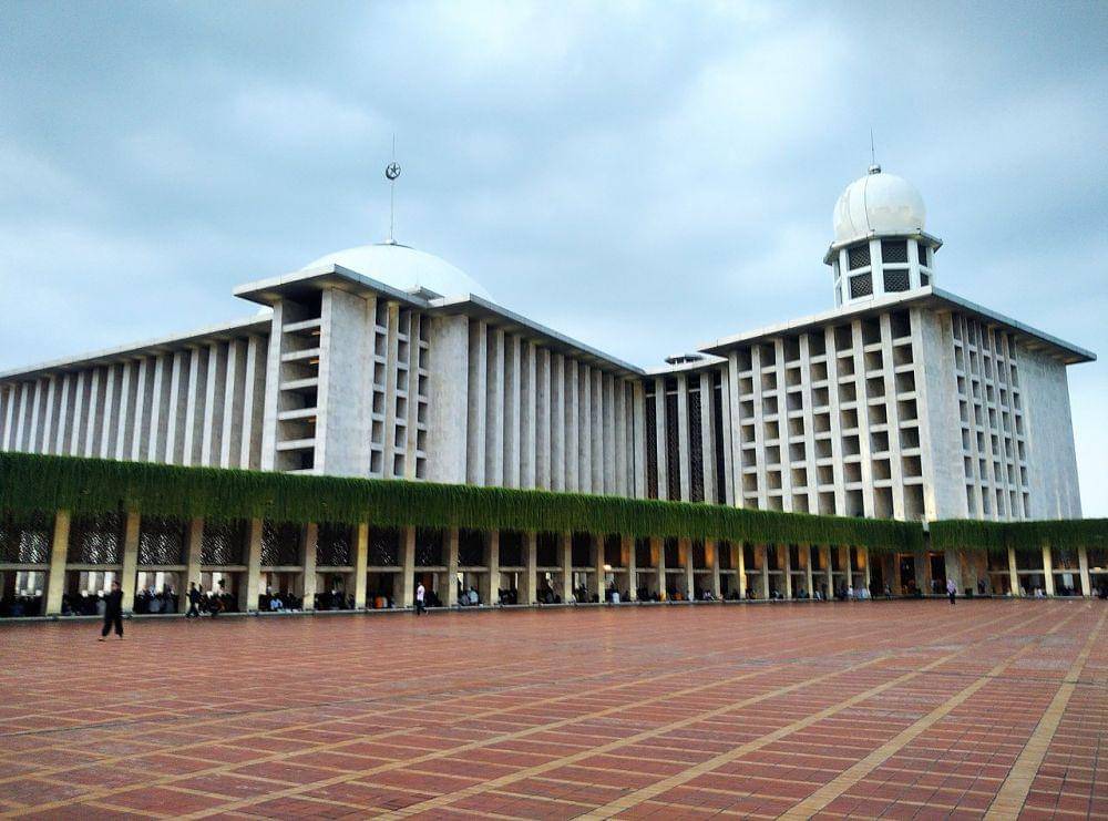 ilustrasi Masjid Istiqlal, Jakarta (wikimedia.org/Baqotun0023)