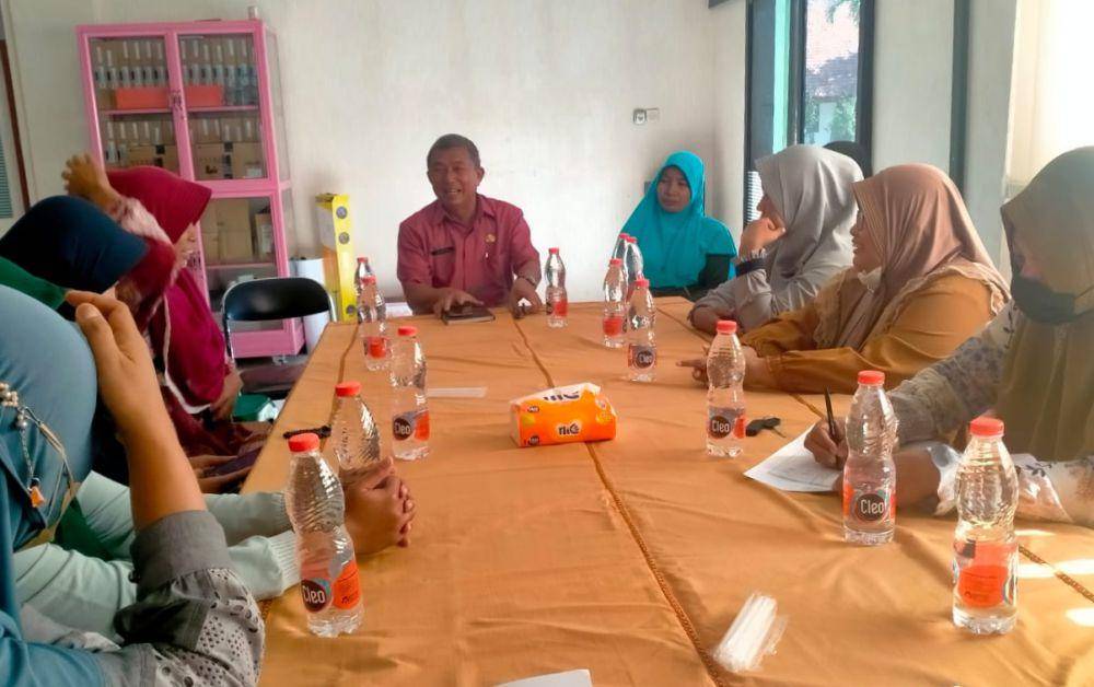 Orang tua siswa saat mediasi dengan pihak sekolah. Dok Istimewa