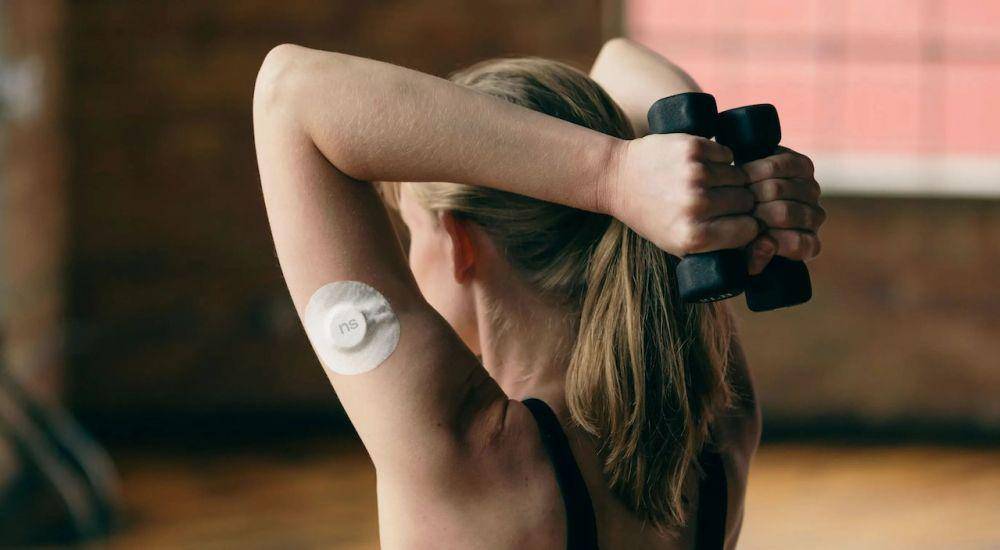 ilustrasi tricep extension (pexels.com/Nutrisense Inc)