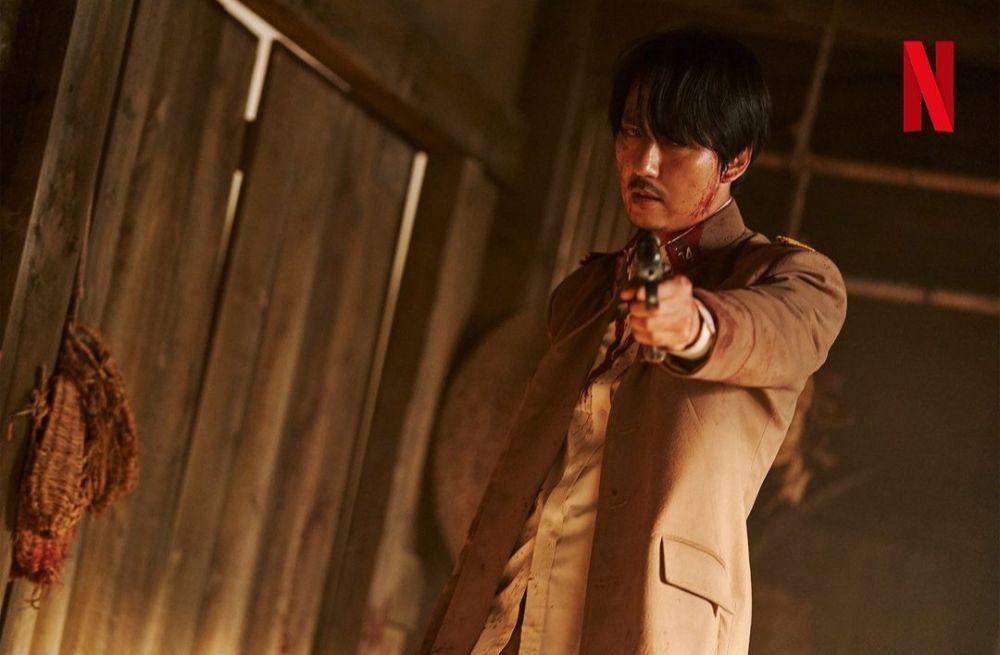 Still cuts drama Song of the Bandits (instagram.com/netflixkr)