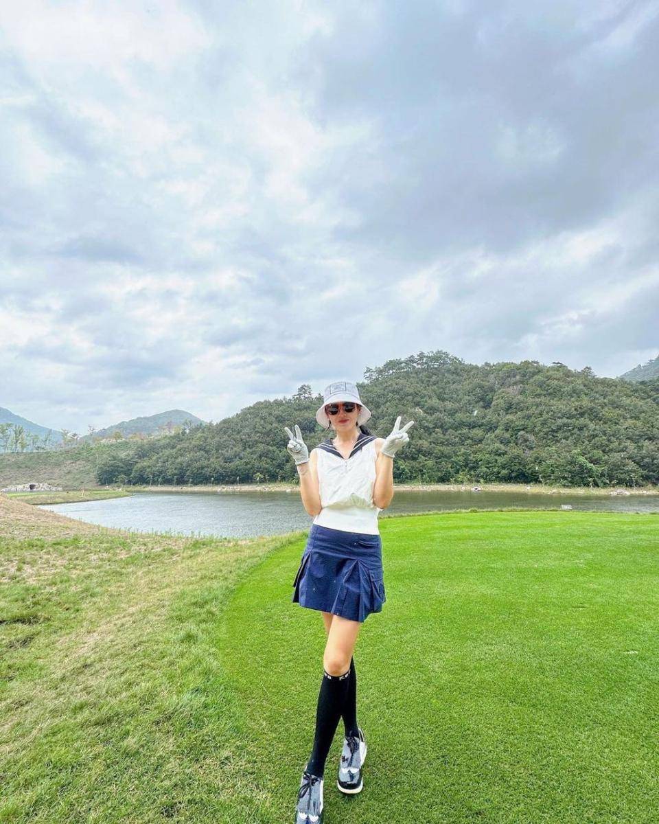Son Ye Jin (instagram.com/yejinhan)