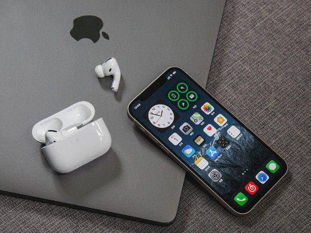 ilustrasi tampilan iPhone (unsplash.com/weista)