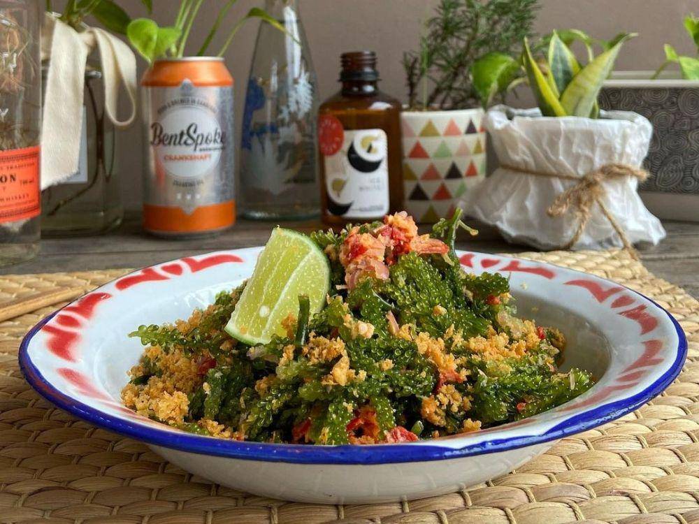 urap latoh khas Rembang (instagram.com/misshotrodqueen)
