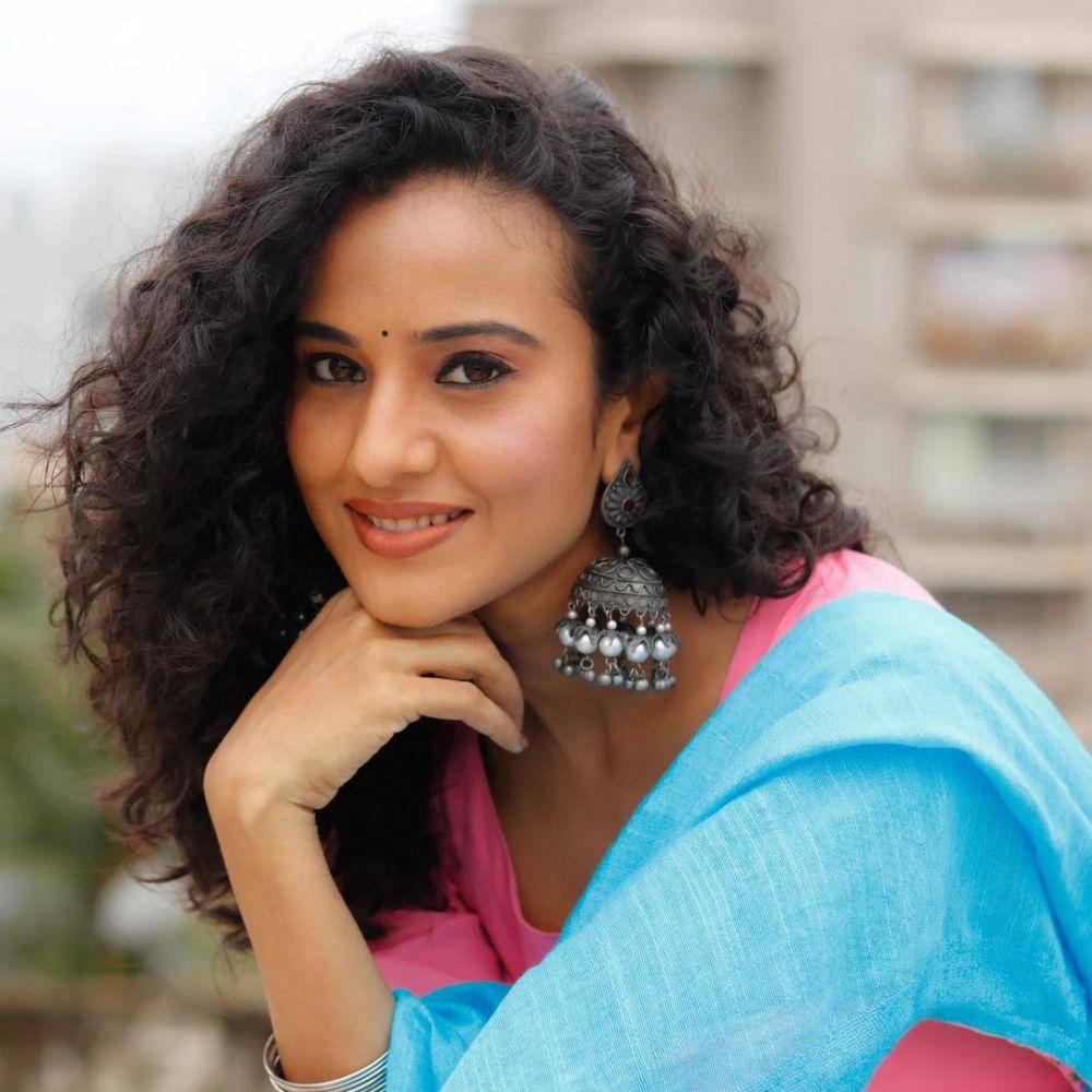 ide makeup ala Heena Parmar (instagram.com/iamheenaparmar)