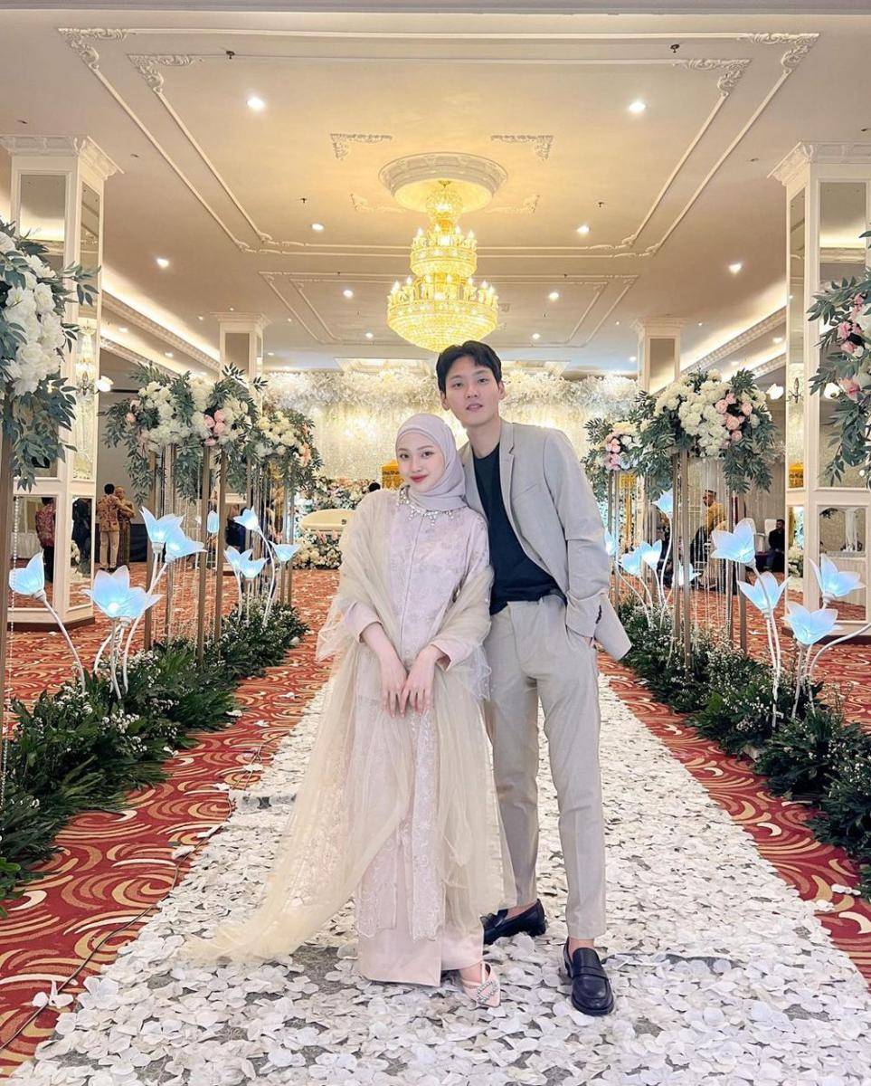 Julia Prastini dan suami (instagram.com/juliaprt7)