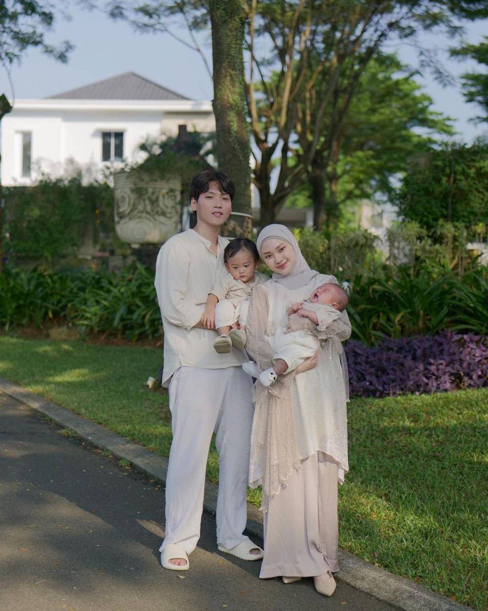 OOTD lebaran ala Julia Prastini (instagram.com/juliaprt7)