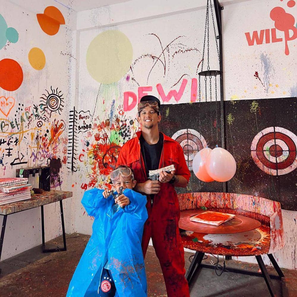 potret Irfan Bachdim dan keluarga (instagram.com/jenniferbachdim)