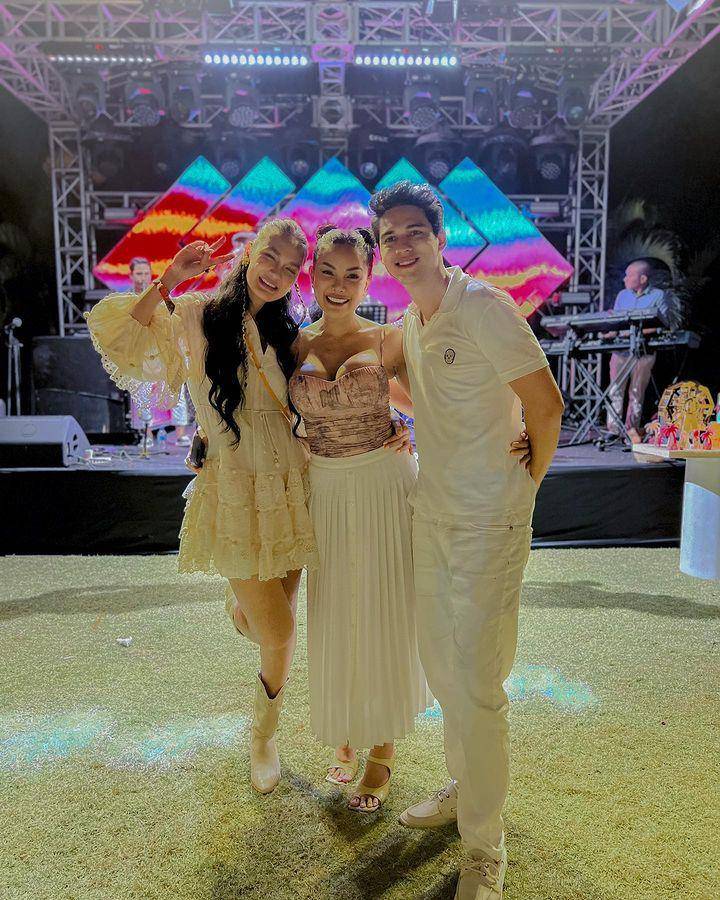 artis hadiri Lunachella (instagram.com/nikitamirzanimawardi_172)