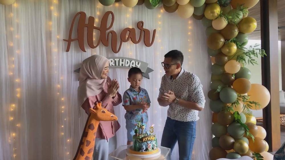 ulang tahun Athar ke-3 (youtube.com/cikycitrarezky)
