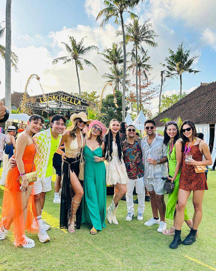 artis hadiri Lunachella (instagram.com/mrsayudewi)