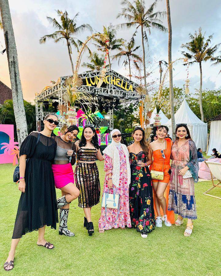 artis hadiri Lunachella (instagram.com/mrsayudewi)