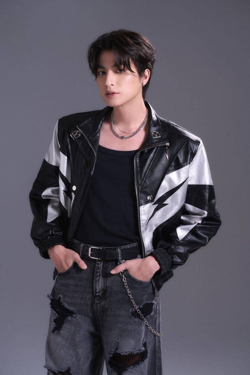 Gulf Kanawut (twitter.com/tb_entofficial)