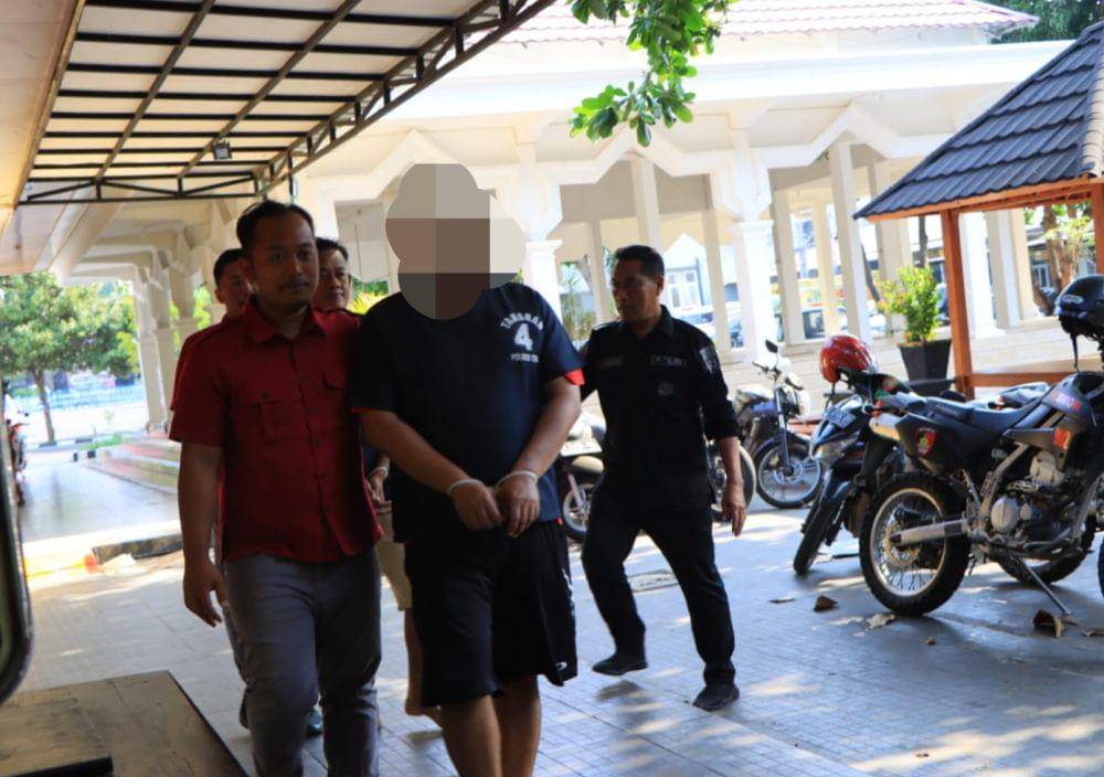 Dua bandar judi online jaringan internasional ditangkap. Dok Humas Polres Tuban.