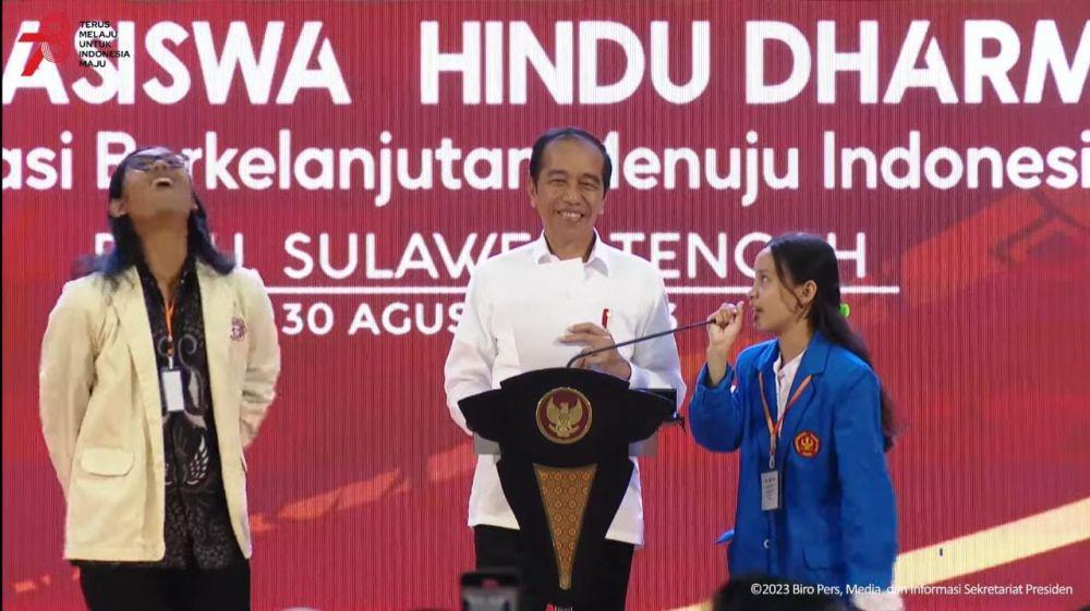Mahasiswa Minta 3 Periode, Reaksi Jokowi: Gak Boleh, Itu Konstitusi
