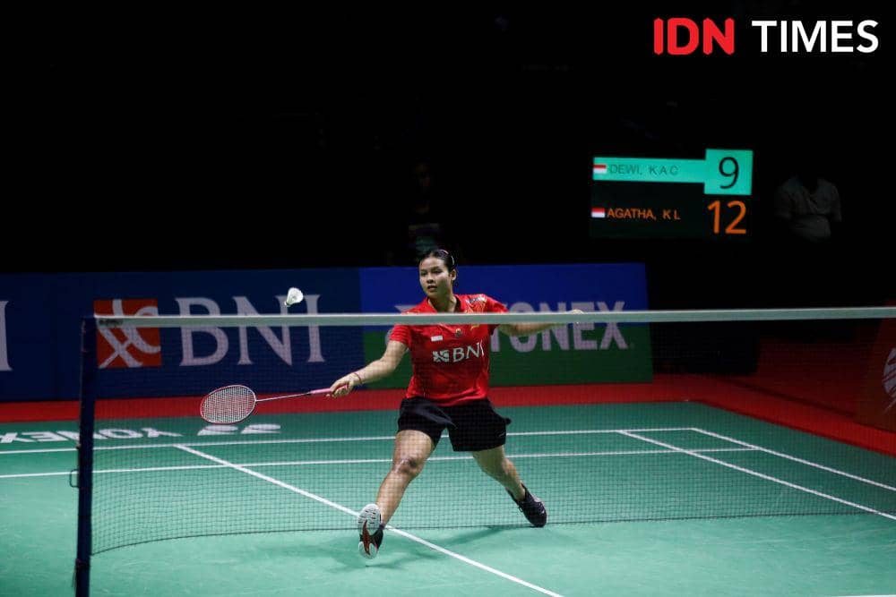 Pebulu tangkis unggulan pertama pelatnas Komang Ayu Dewi saat berlagapada babak 32 besar Xpora Indonesia International Challenge 2023 di GOR PBSI Sumut, Rabu (30/8/2023) (IDN Times/Doni Hermawan)