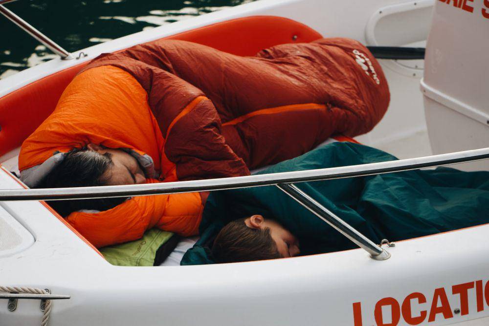 Sleeping Bag (unsplash.com/Maël BALLAND)