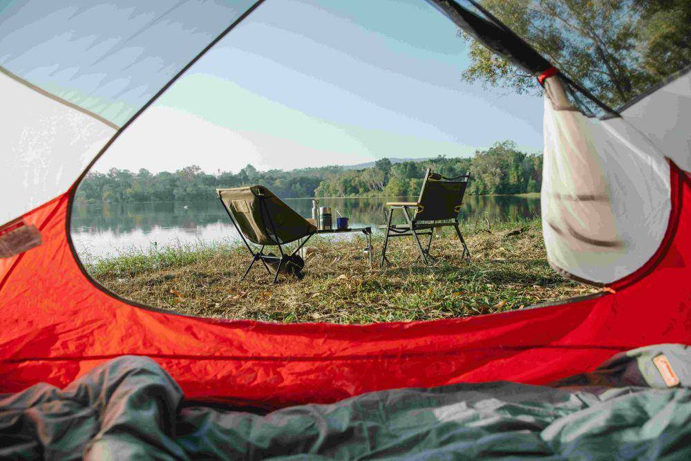 ilustrasi matras dalam tenda (pexels.com/Uriel Mont)