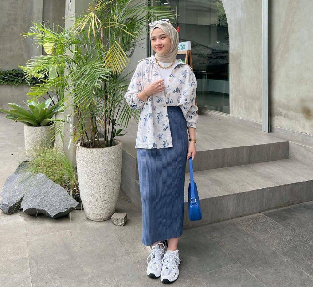 padu padan outfit pakai kemeja ala Kirana Salsabila (instagram.com/inikiranaaa__)