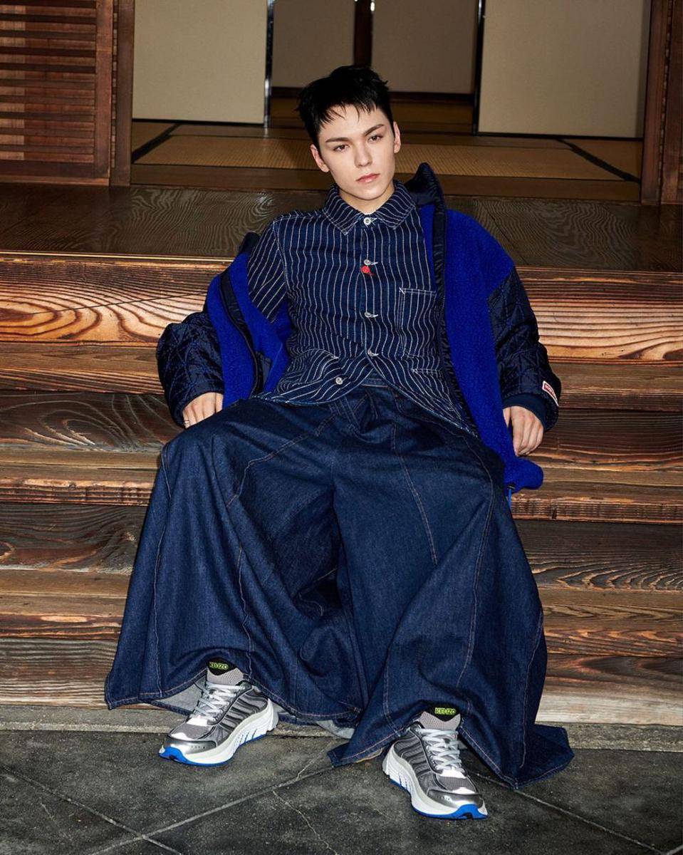 Vernon SEVENTEEN untuk KENZO (instagram.com/kenzo)