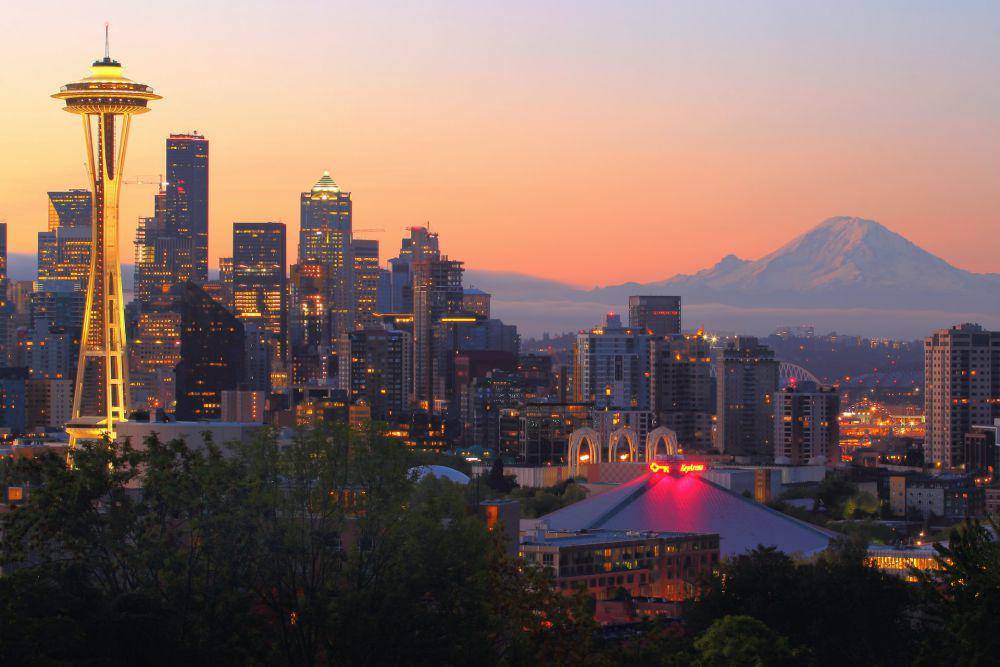 potret sunset di Seattle, Amerika Serikat (unsplash.com/Timothy Eberly)