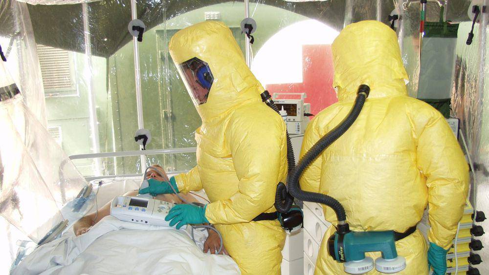 ilustrasi penanganan pasien Ebola (pixabay.com/bhossfeld)