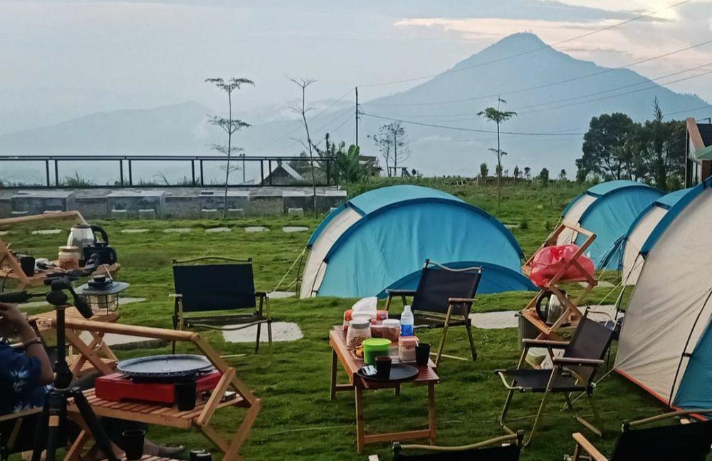 8 Pesona Glamping Merbabu 360, Camping Mewah dengan View Tujuh Gunung