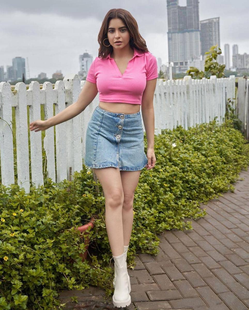 Aamna Sharif (instagram.com/aamnasharifofficial)