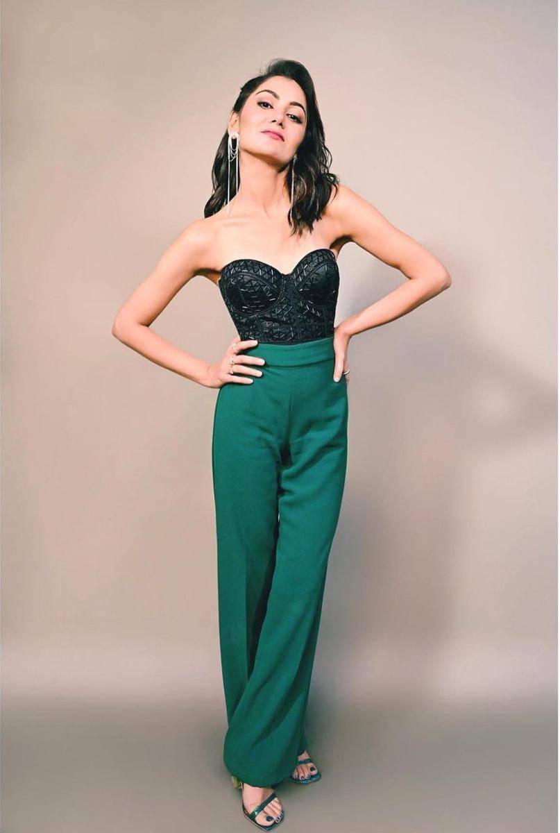 Sriti Jha (instagram.com/itisriti)