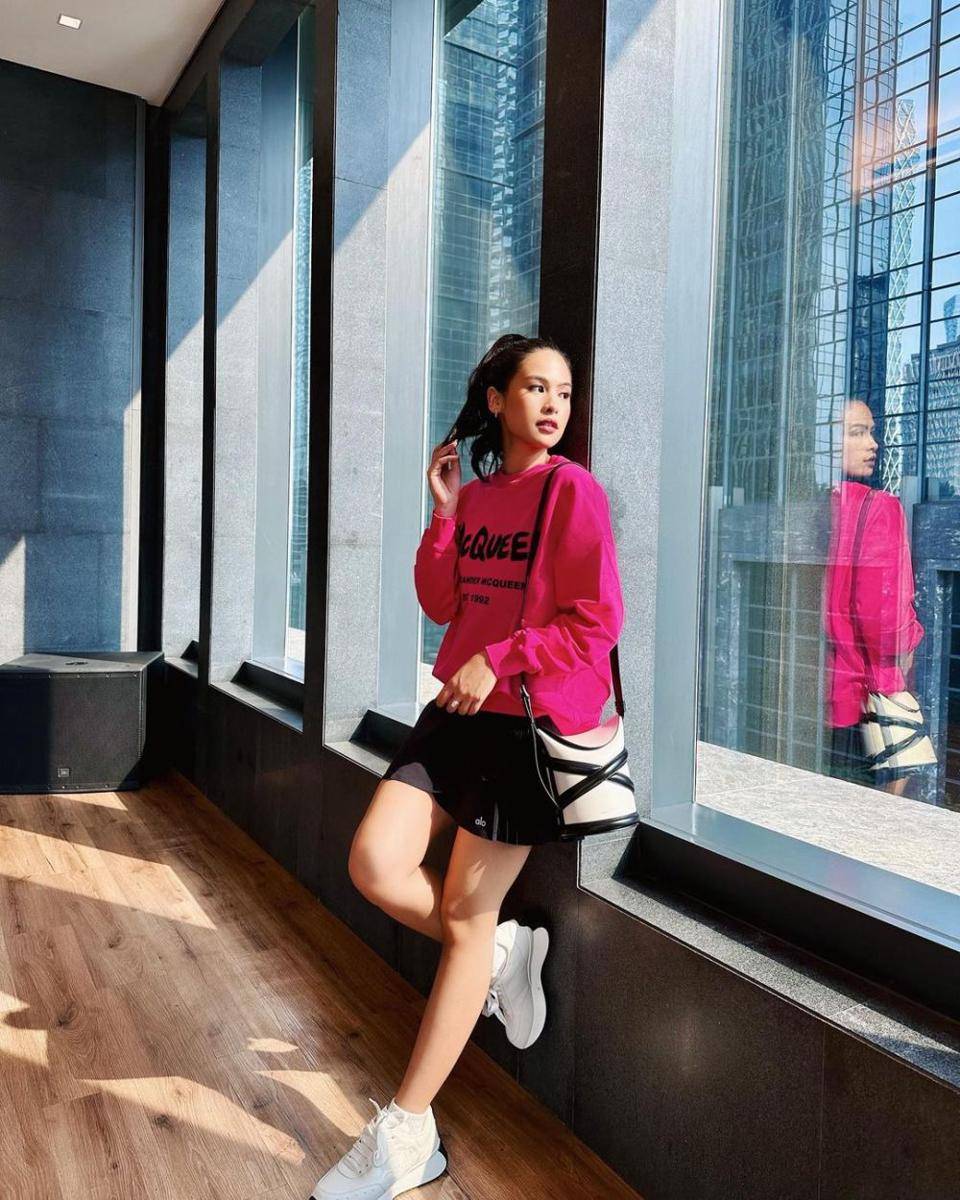 OOTD Korean Style ala Maudy Ayunda (instagram.com/maudyayunda)