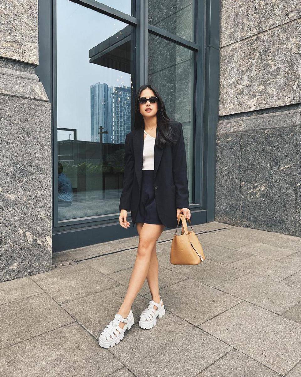 OOTD Korean Style ala Maudy Ayunda (instagram.com/maudyayunda)