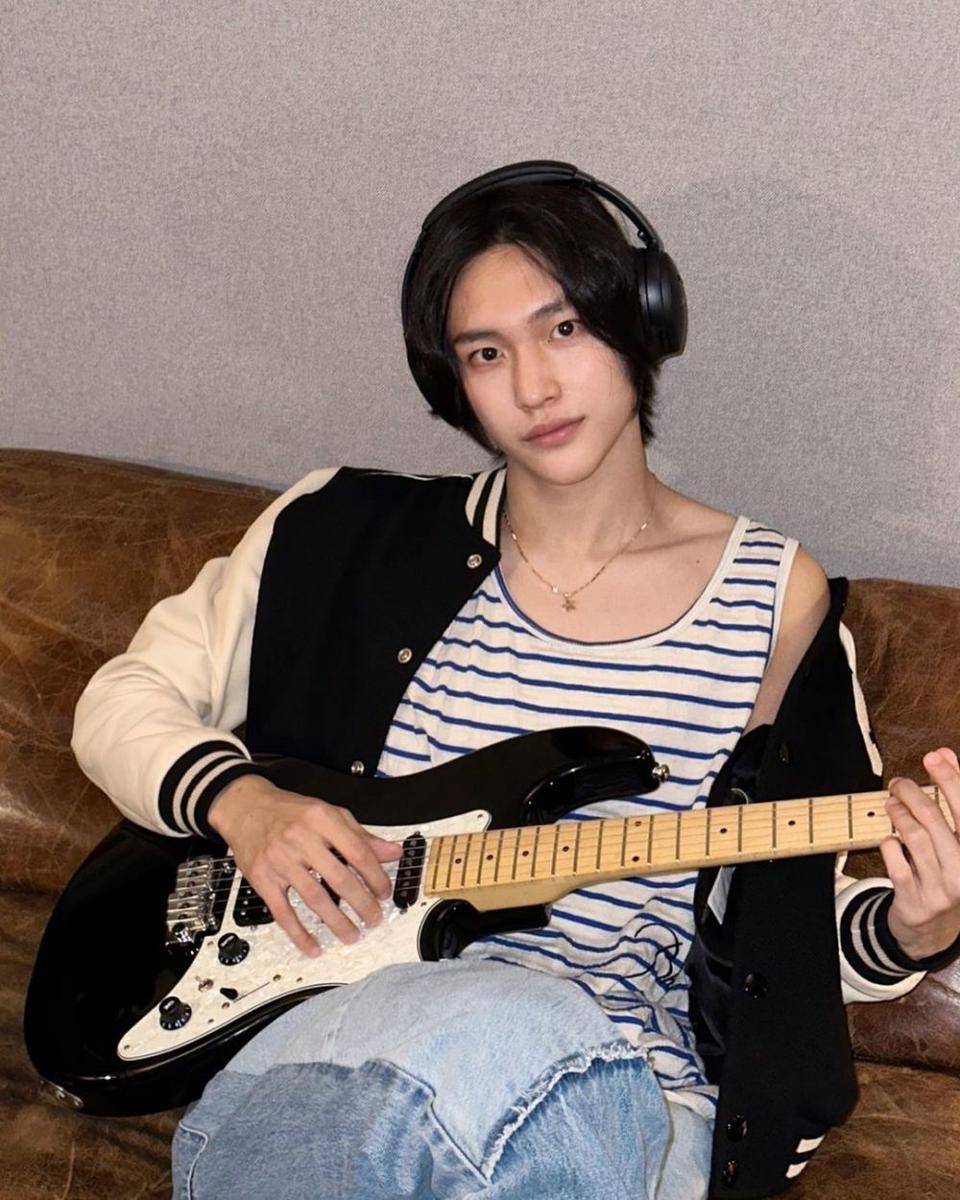 style OOTD ala Wonbin member RIIZE (instagram.com/riize_official)