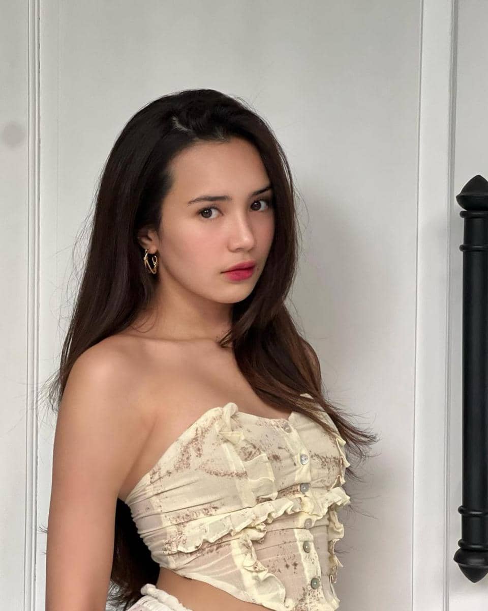 Beby Tsabina (instagram.com/bebytsabina)