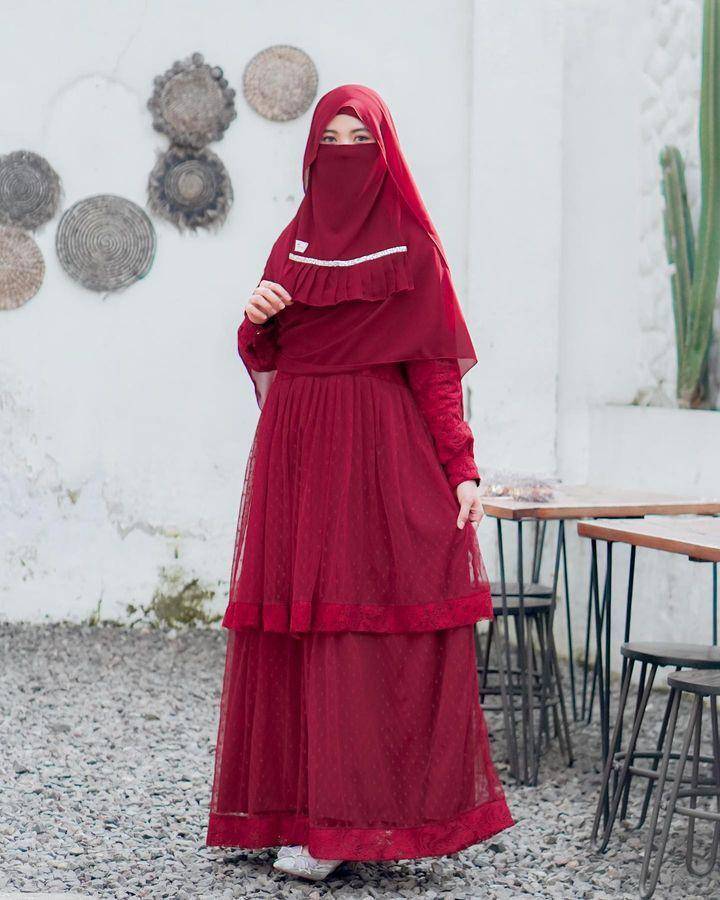 ootd kondangan bercadar (instagram.com/anti_berlianti)