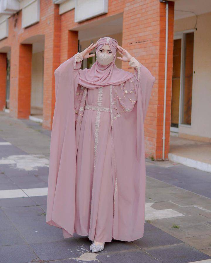 ootd kondangan bercadar (instagram.com/anti_berlianti)