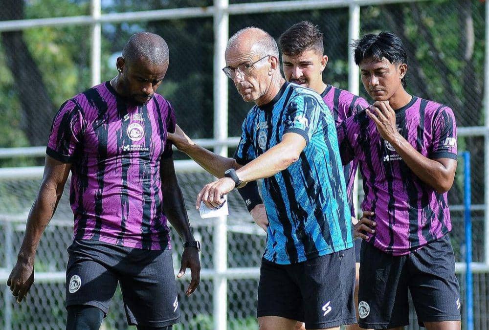 Fernando Valente Merasa Kondisi Tim Arema FC Tidak Adil