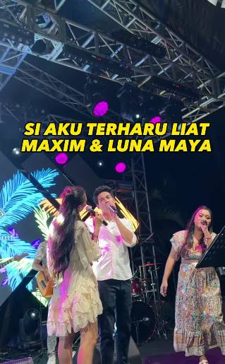 potret Luna Maya dan Maxime Bouttier nyanyi bareng (instagram.com/mrsayudewi)