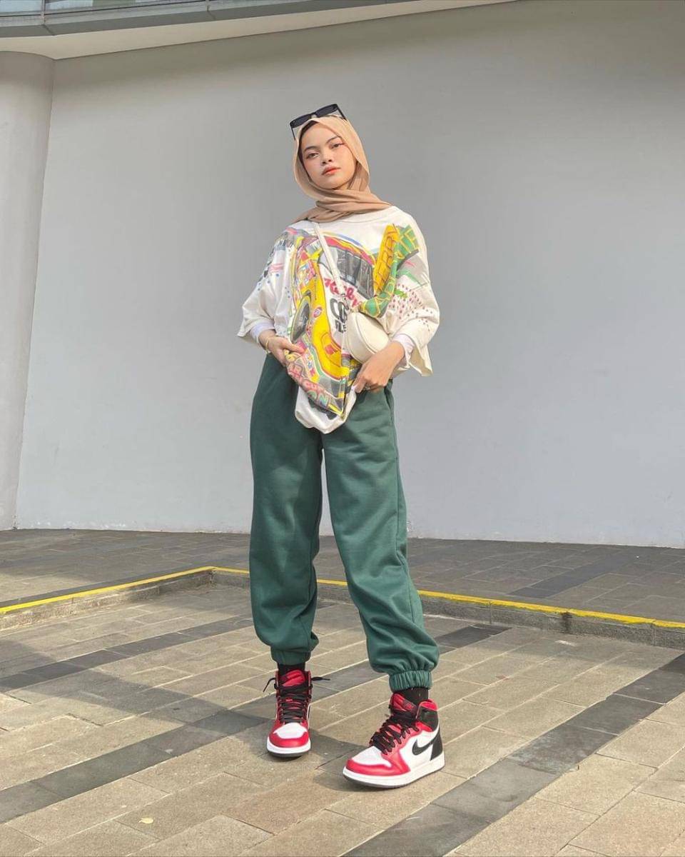 ootd boyish (instagram.com/babyylisa_)