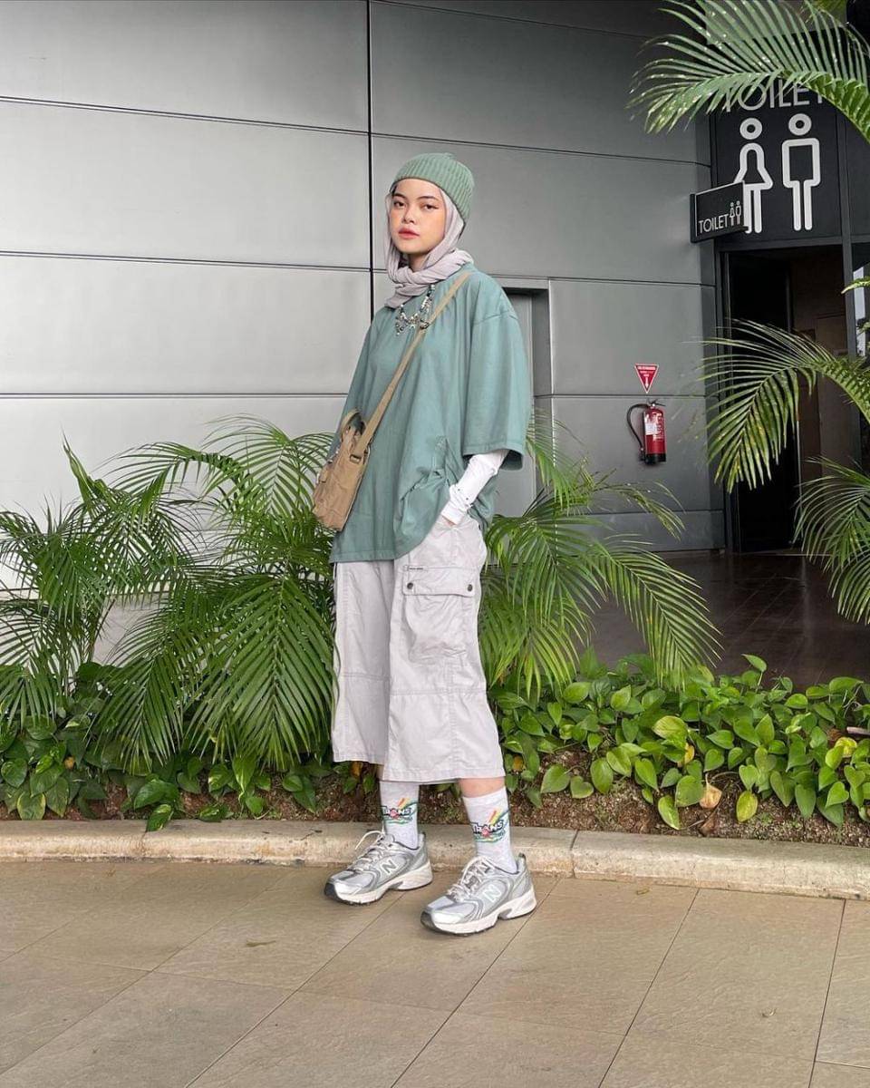 ootd boyish (Instagram.com/babyylisa_)