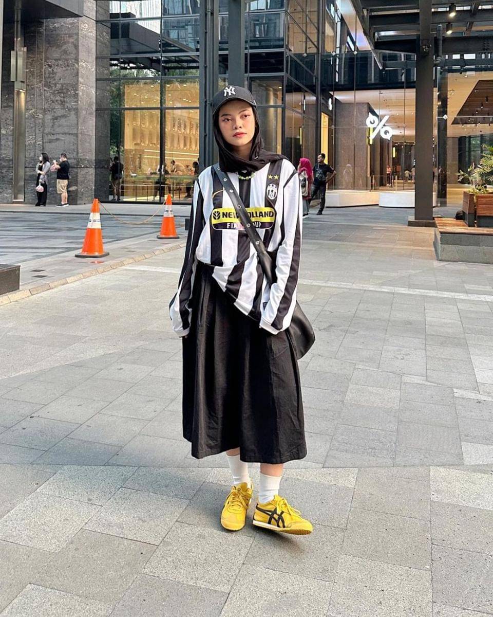 ootd boyish (instagram.com/babyylisa_)