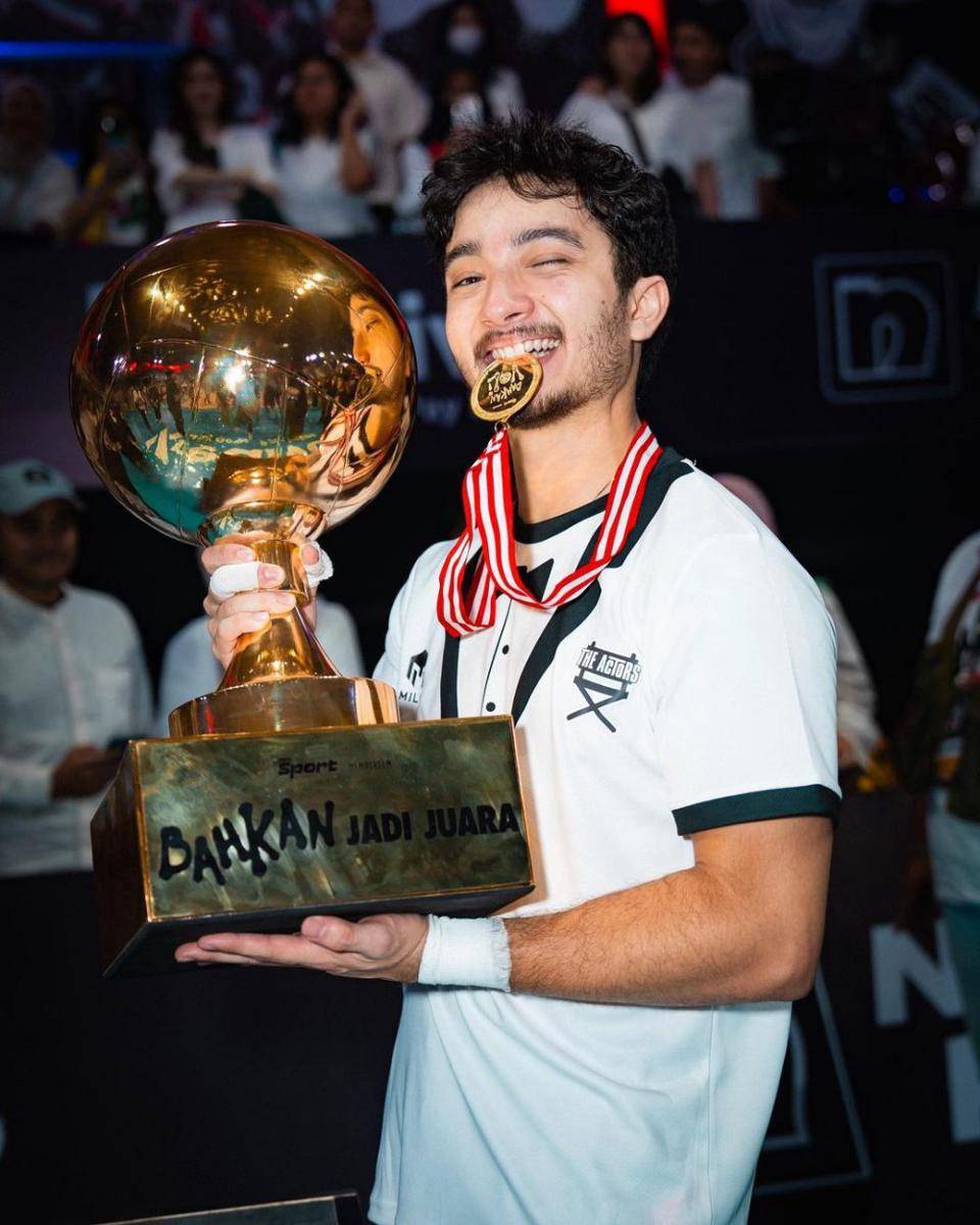 potret Bryan Domani bermain voli (instagram.com/bryandomani_bd_)