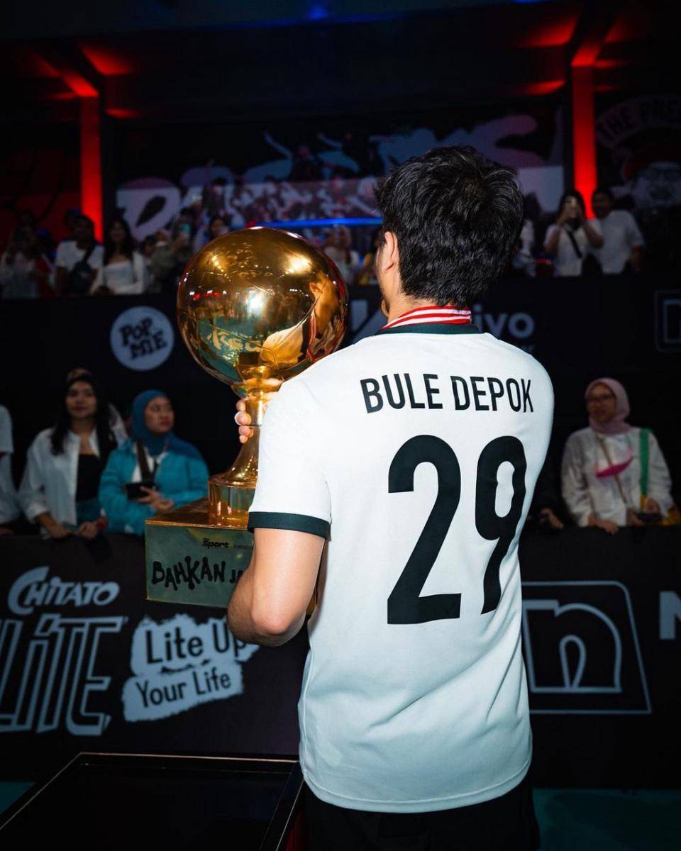 potret Bryan Domani bermain voli (instagram.com/bryandomani_bd_)
