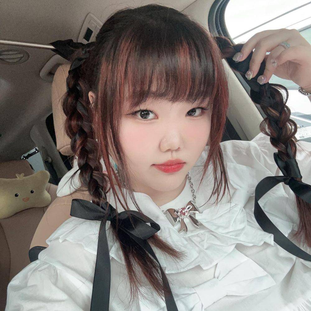 Lee Su Hyun (Instagram.com/akmu_suhyun)