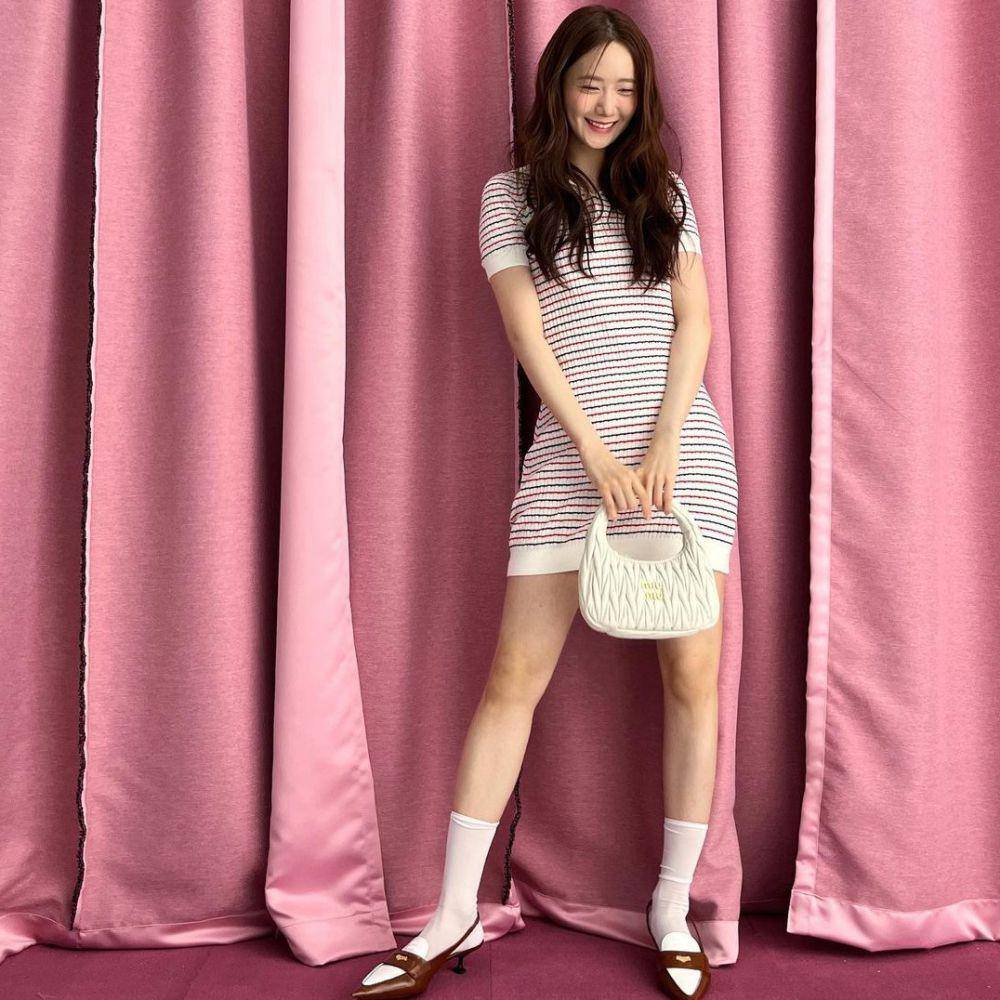 Inspirasi outfit putih a la Yoona SNSD. (instagram.com/yoona__lim)