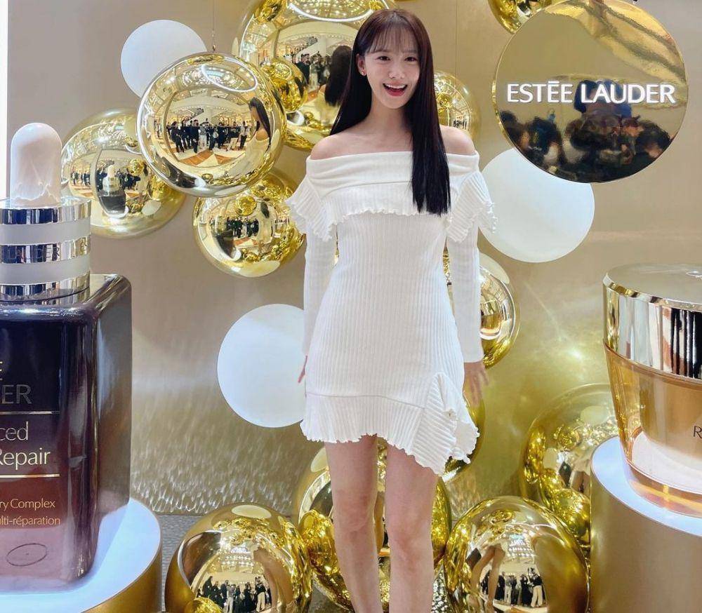 Inspirasi outfit putih a la Yoona SNSD. (instagram.com/yoona__lim)